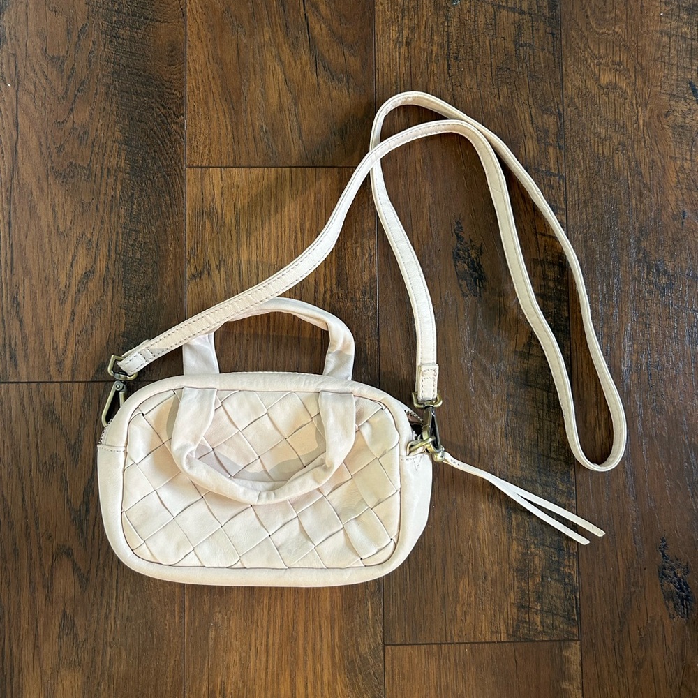 Hobo Maze Woven Leather crossbody purse - Picture 5 of 5
